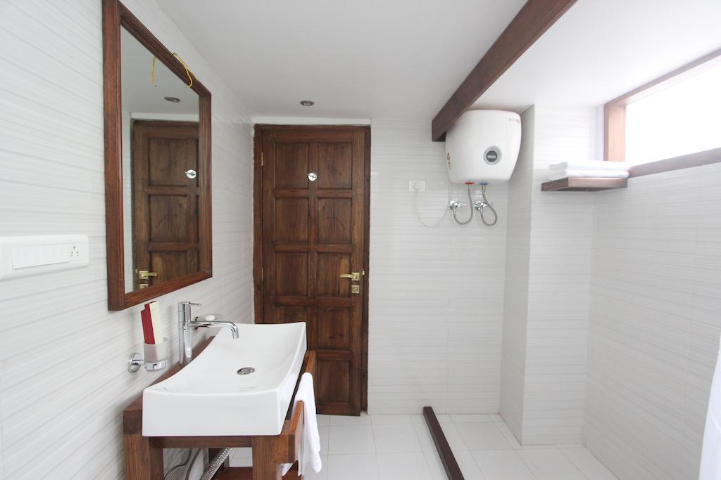 The Pear Tree Bed & Breakfast Shillong Ngoại thất bức ảnh