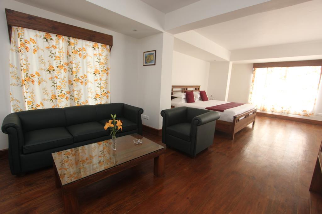 The Pear Tree Bed & Breakfast Shillong Ngoại thất bức ảnh